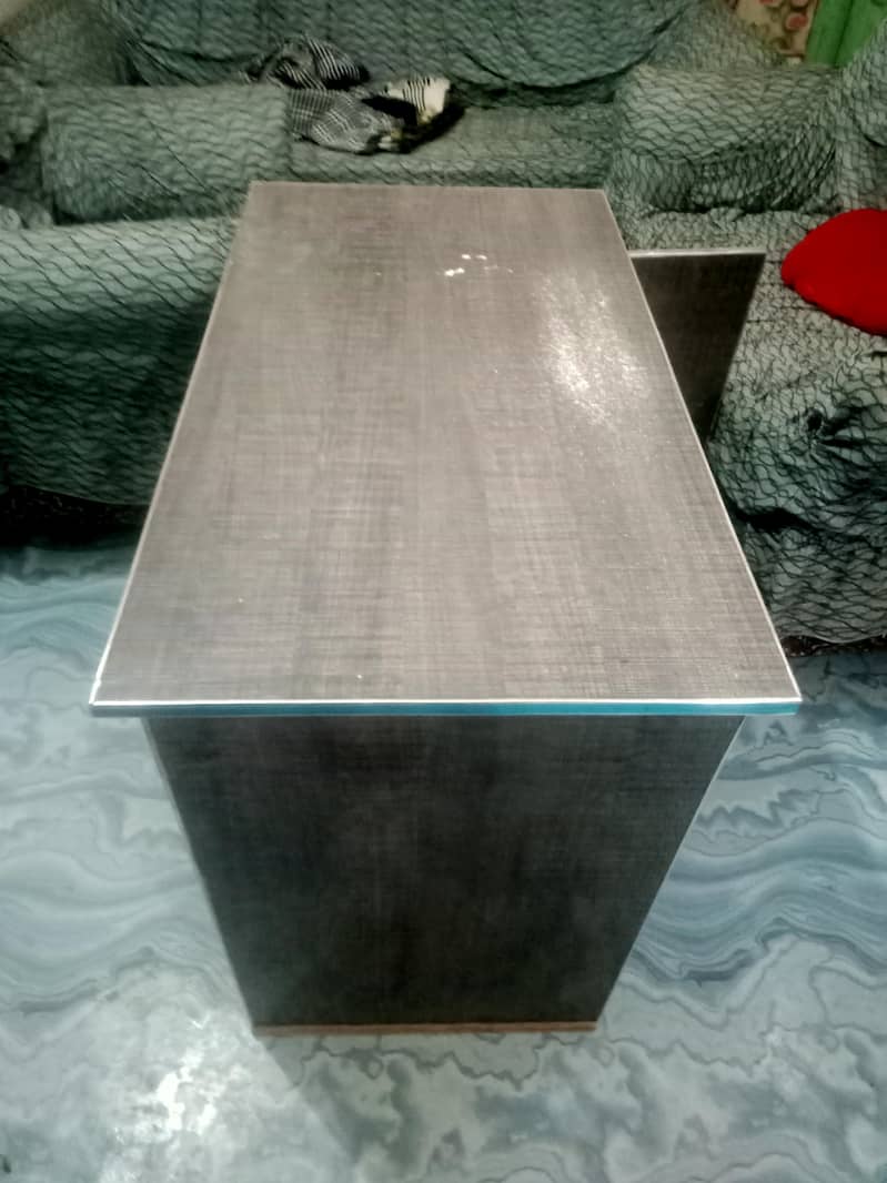 computer table 2