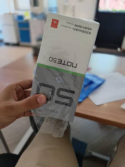 Note 50 10/10 complete accessris 11 mah wranty