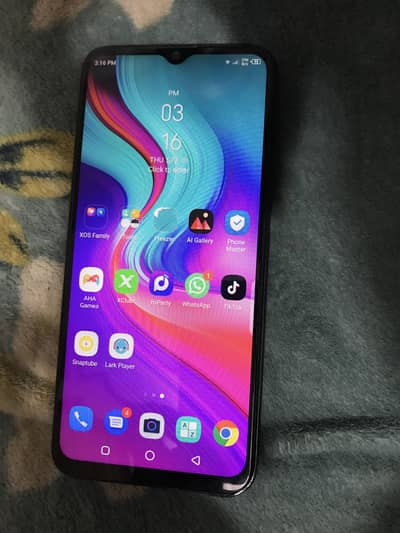 Infinix Hot 8 (4 64)