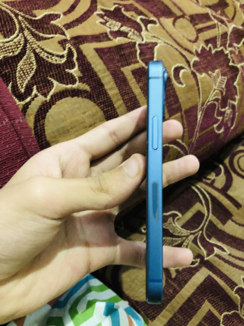iphone 13 mini 4