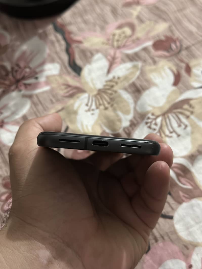 Google pixel 8 5