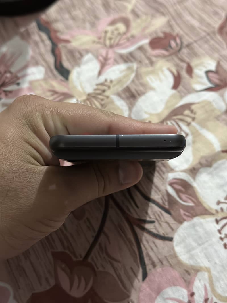 Google pixel 8 6