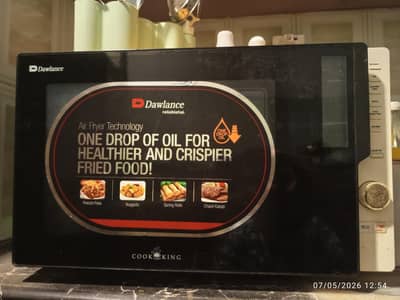 Used microwave available Peshawar road lane 4