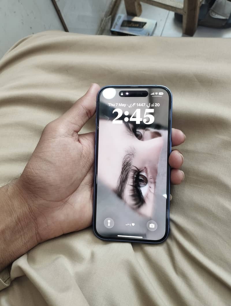 iPhone 16 1