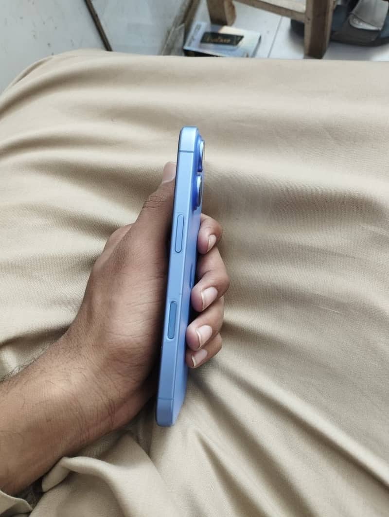 iPhone 16 2