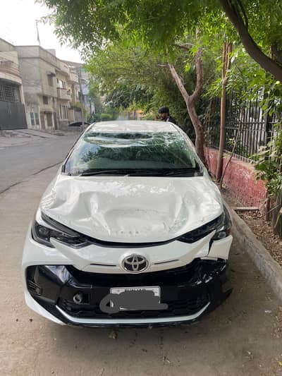 roof accident car for sell in Faisalabad
