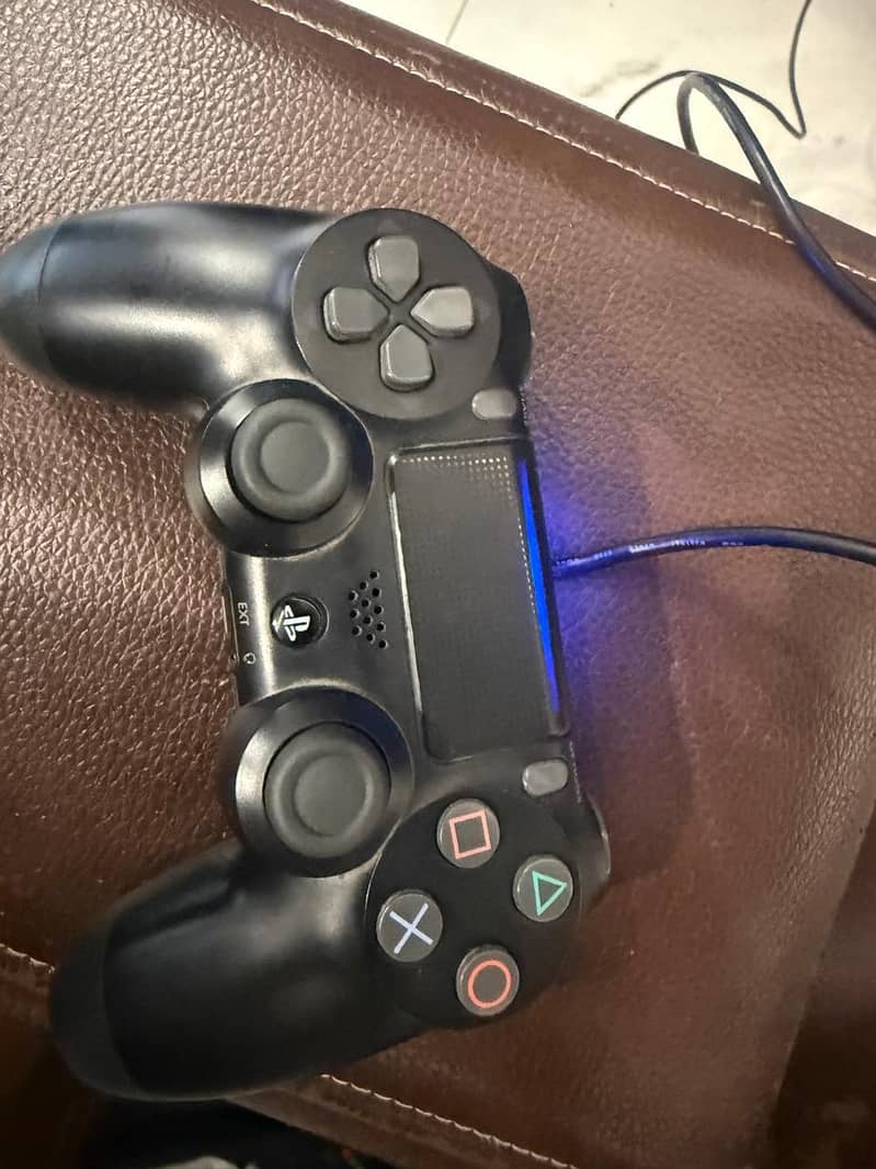 play station 4 2