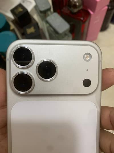 Apple iPhone 17 Pro Max 256GB Silver (Full Box + Cable)