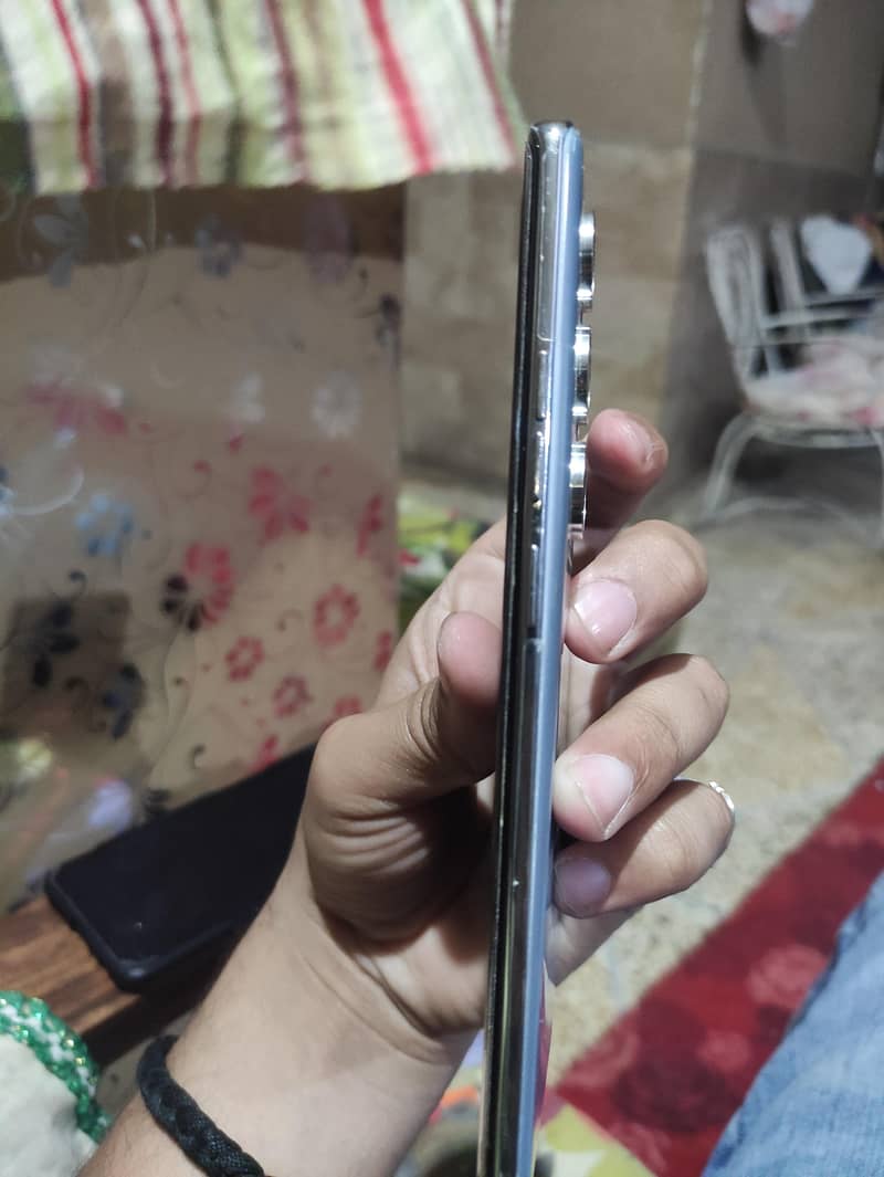 Techno camon 40 pro 4