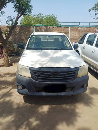 TOYOTA HILUX 2015 SINGLE CAB 4X4|URGENT SALE|