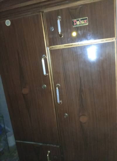 Safe almari condition new 10/10