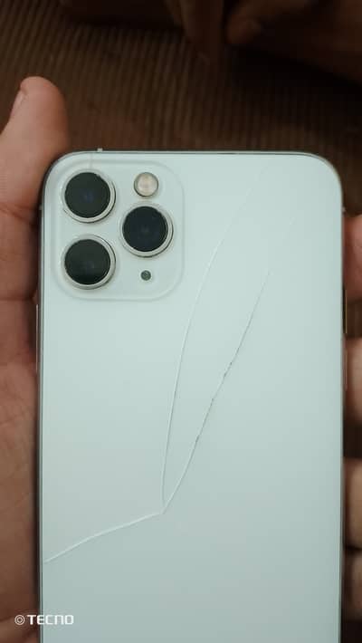 I phone 11pro jv 64gb 03424123187 is whatsapp no.