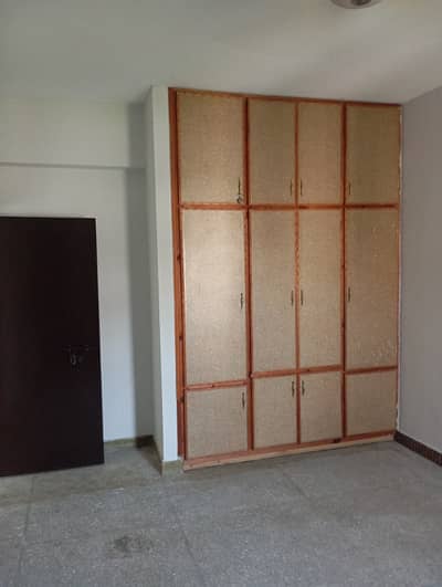 G11/3 ibne sina road C type flat For Rent second floor family bachelor's Job person