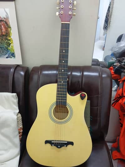 medium guitar