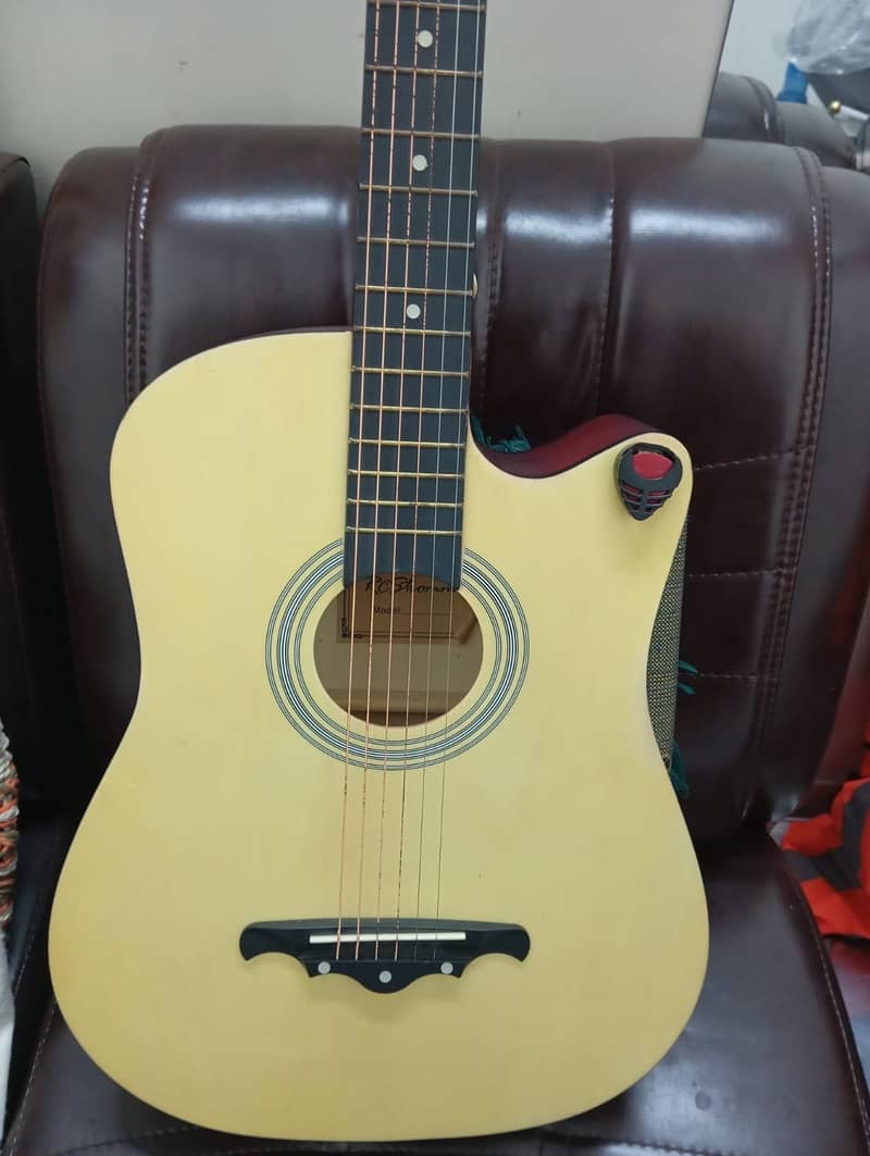 medium guitar 2