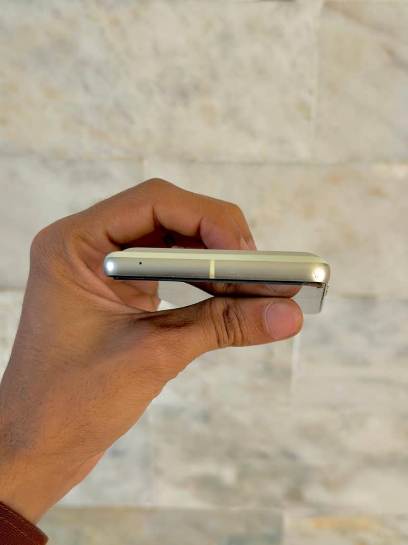 Google pixel 7 4