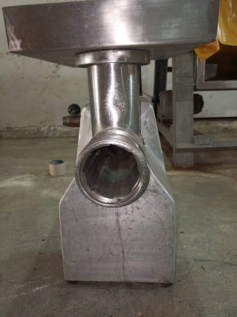 mince machine / qeema Machine 2