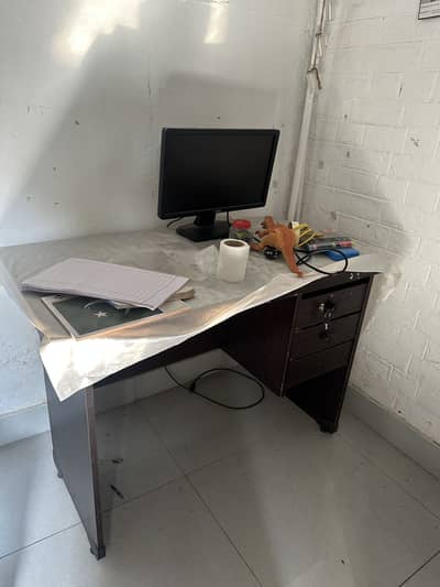 office tables