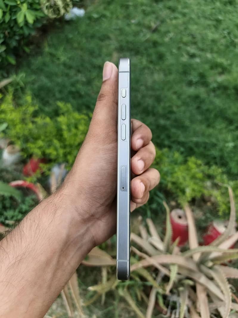 Iphone 15 Pro Max 4