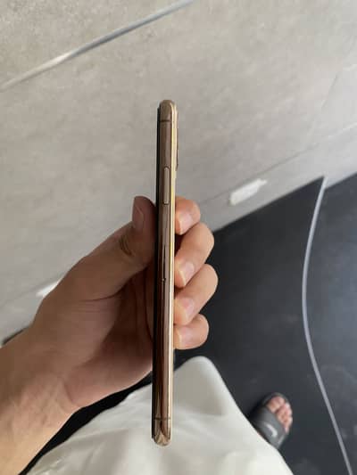 Iphone 11 pro max dual physical sim  approved pta 256 jb