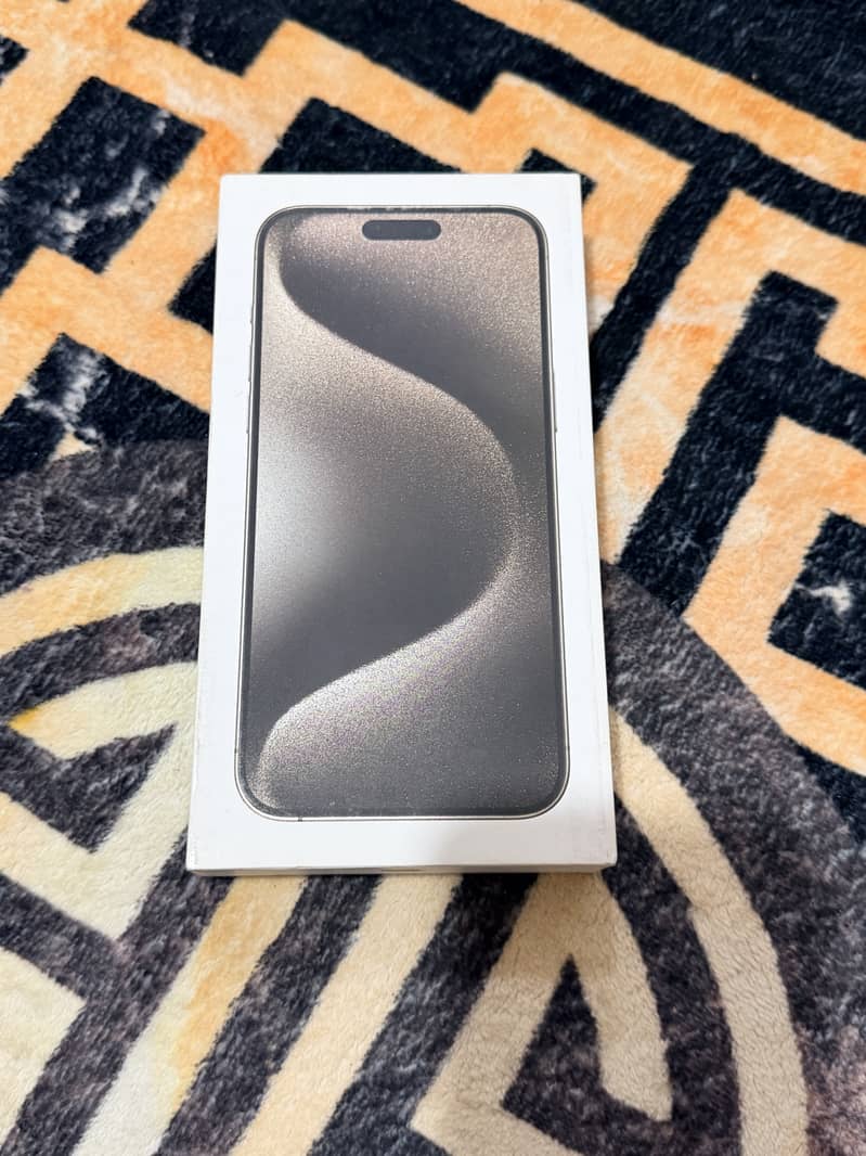 iPhone 15 pro max 4