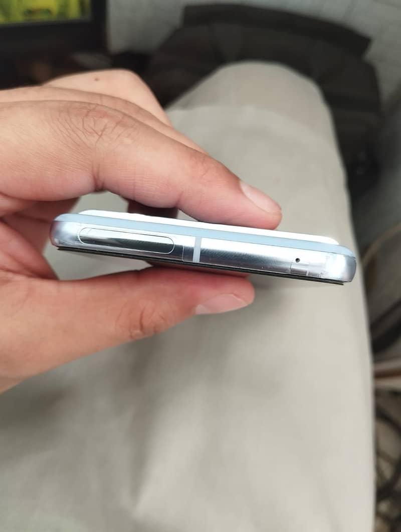 Google Pixel 8 Pro 4