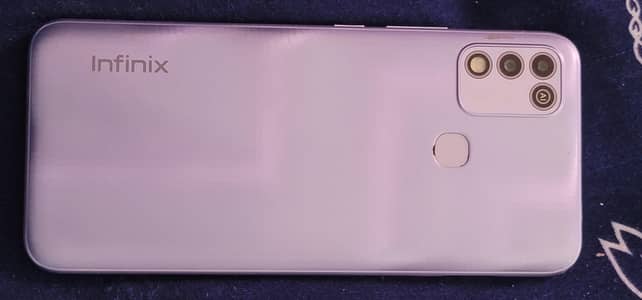 Infinix  hot 11 play. 4/64  excellent  condition