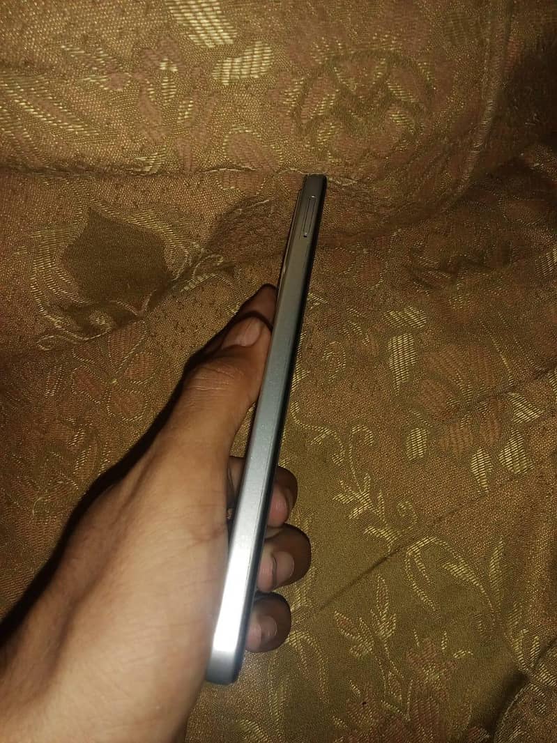 tecno spark 40 6/128 7