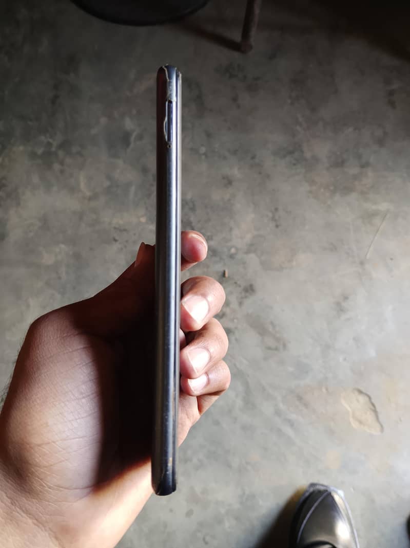 Tecno 4
