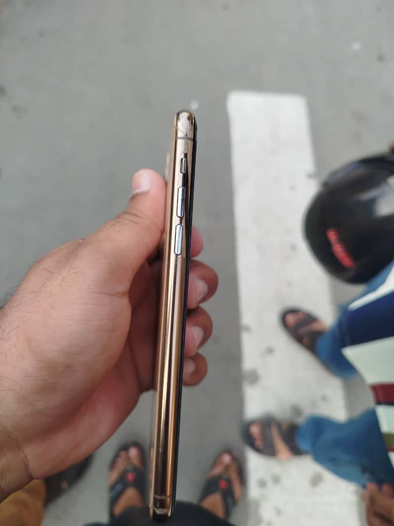 64GB B 1