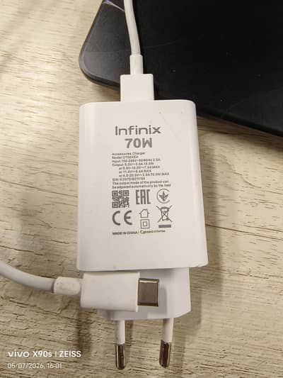 infinix type-c charger 70W