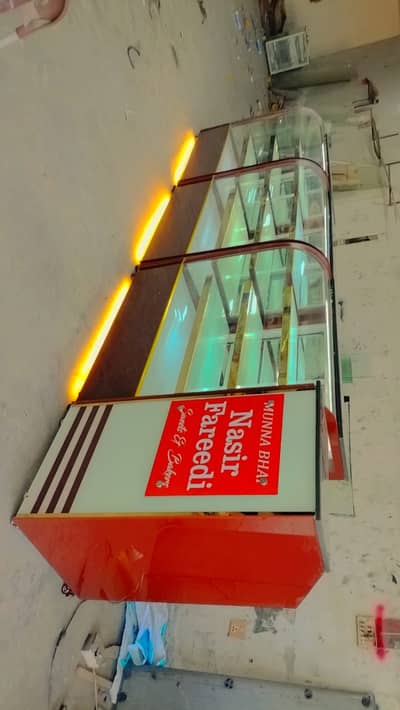 Bakery display counter