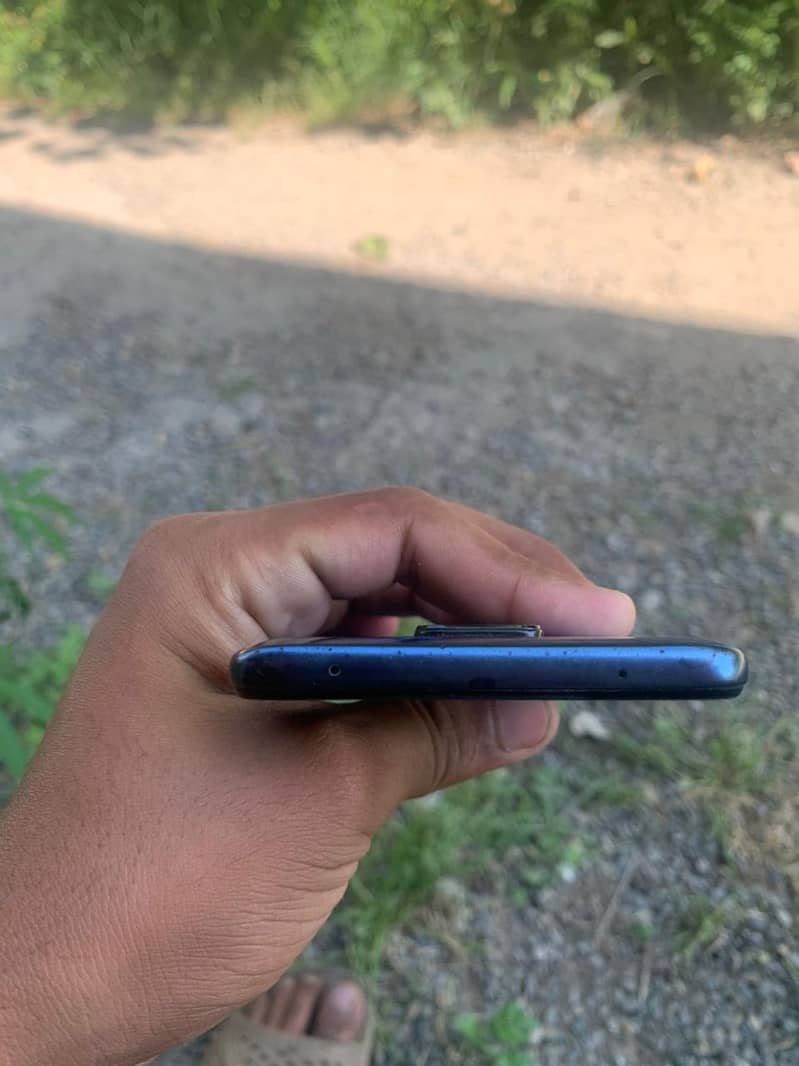 Xiaomi Redmi Note 9S 4