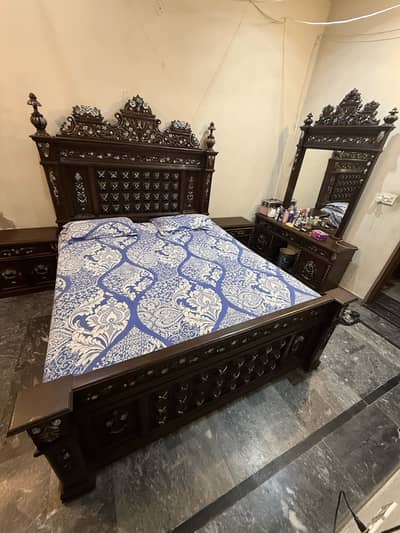 Chinioti bed set