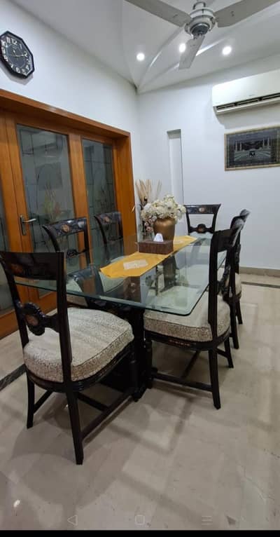 chinoti dining table
