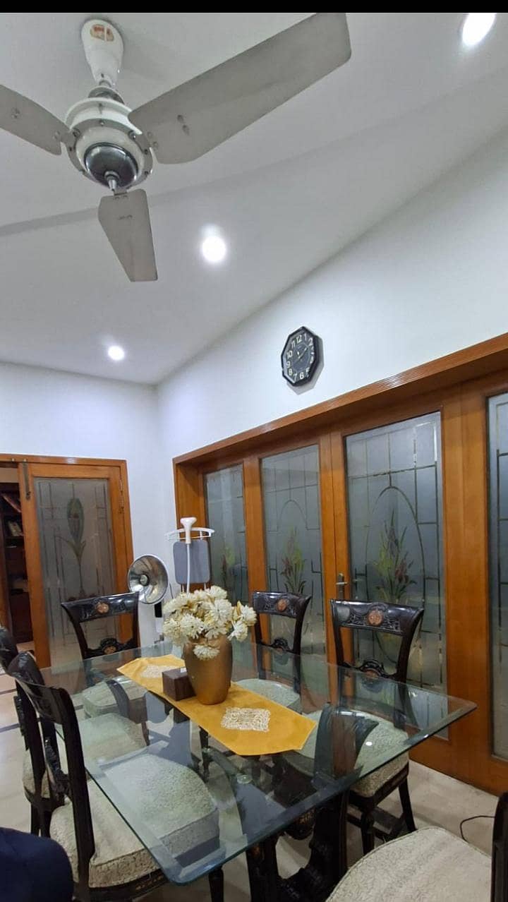 chinoti dining table 2