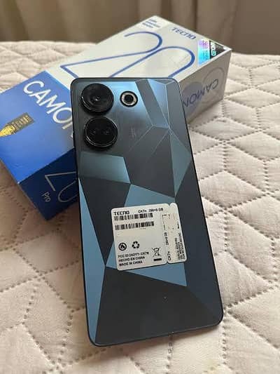 camon 20 for sell koi scratch nahe hai.