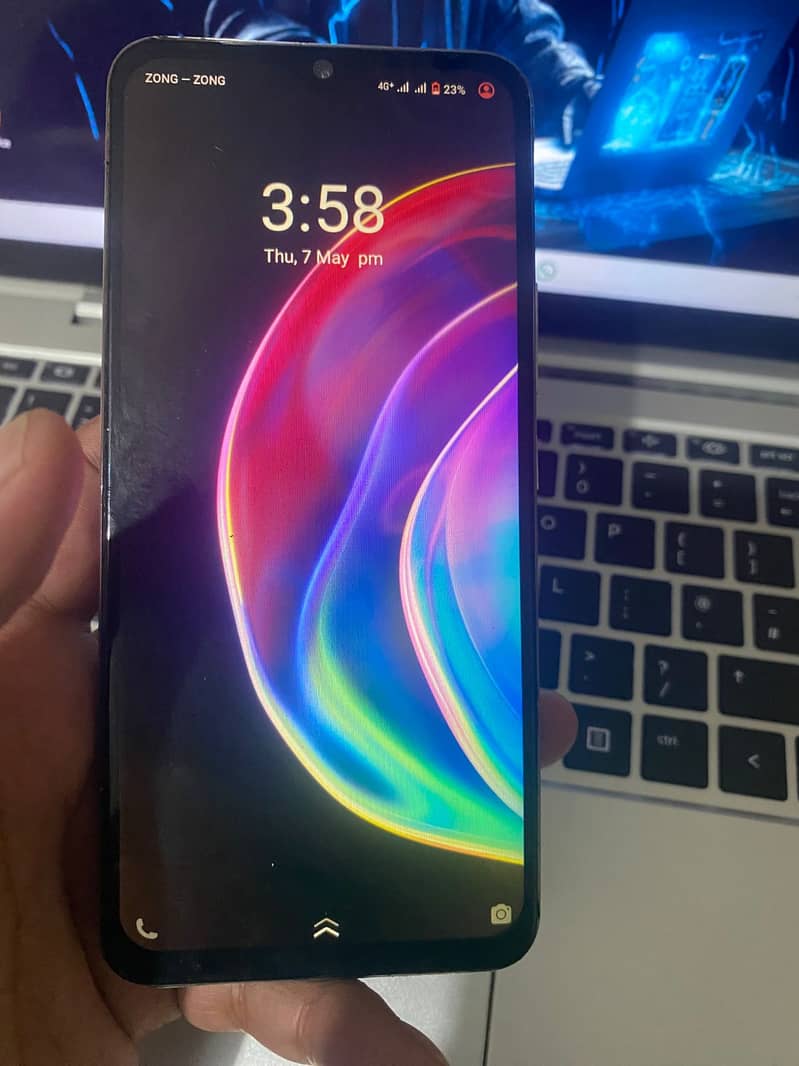 Vivo V21 1