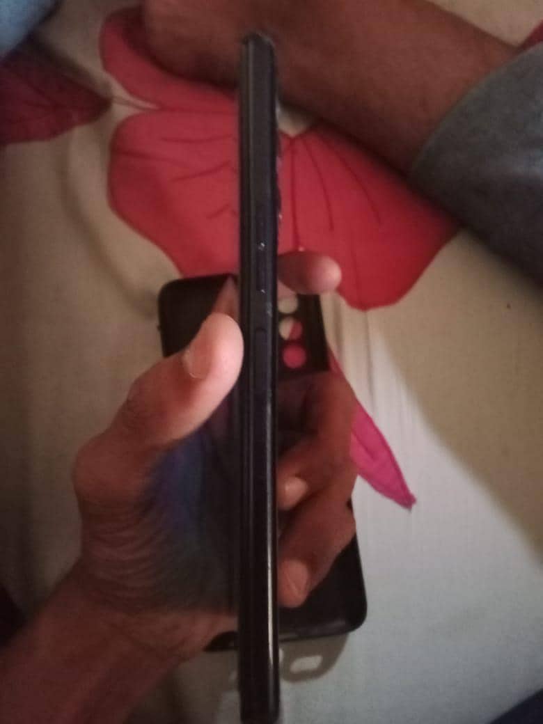 Tecno Camon18T 1
