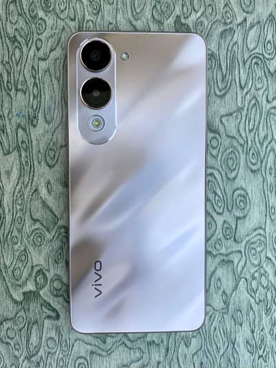  Vivo Y04 (4GB /128GB)