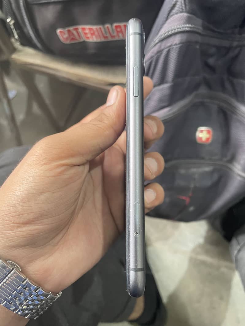 Iphone 11 4