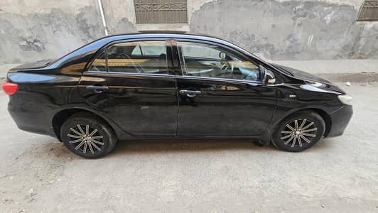 TOYOTA COROLLA GLI 2013