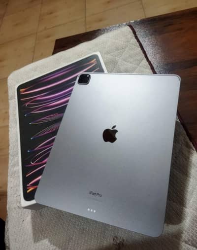 iPad Pro M2 Apple pen ke sath