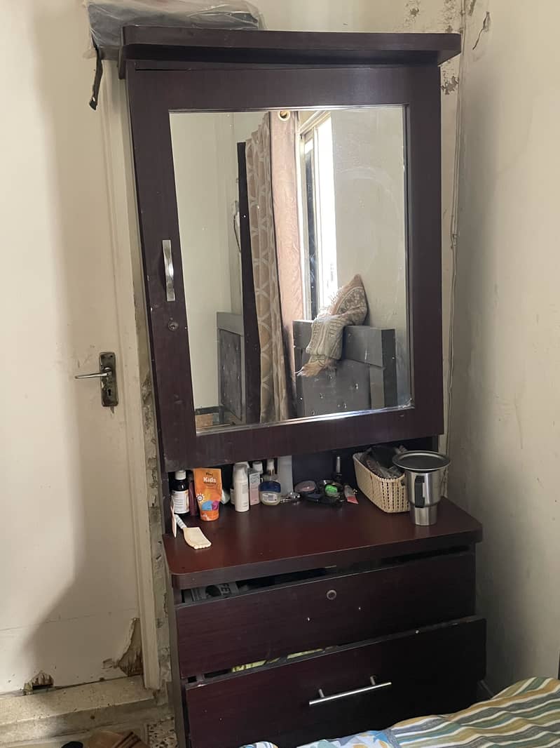 Dressing table 1
