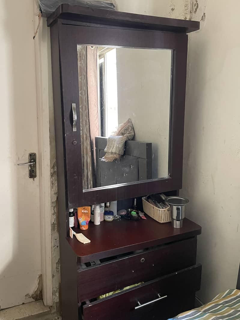 Dressing table 2