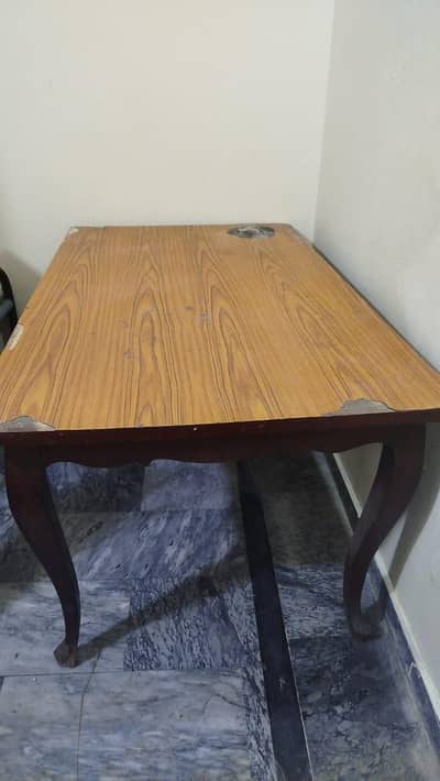 dinning bed or dressing table