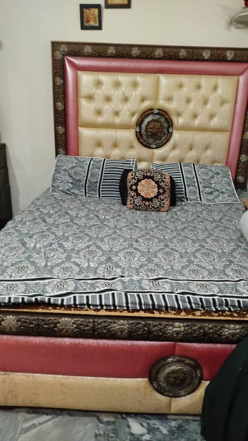 dinning bed or dressing table 2