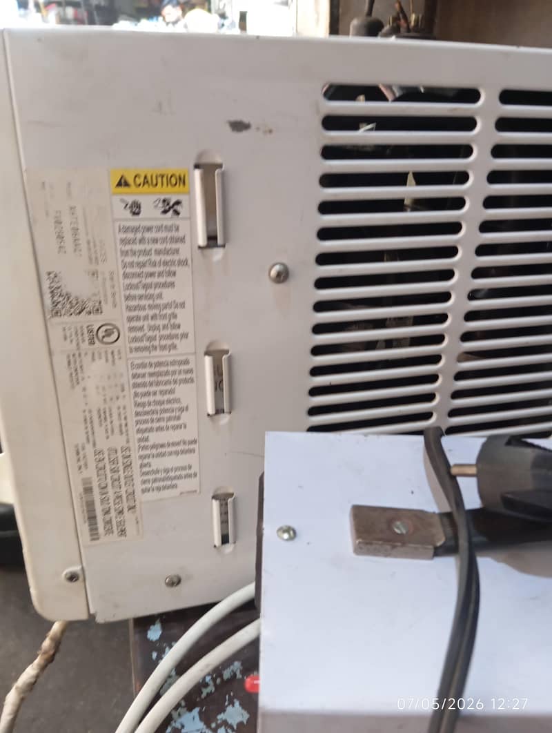 window ac 0.5 1