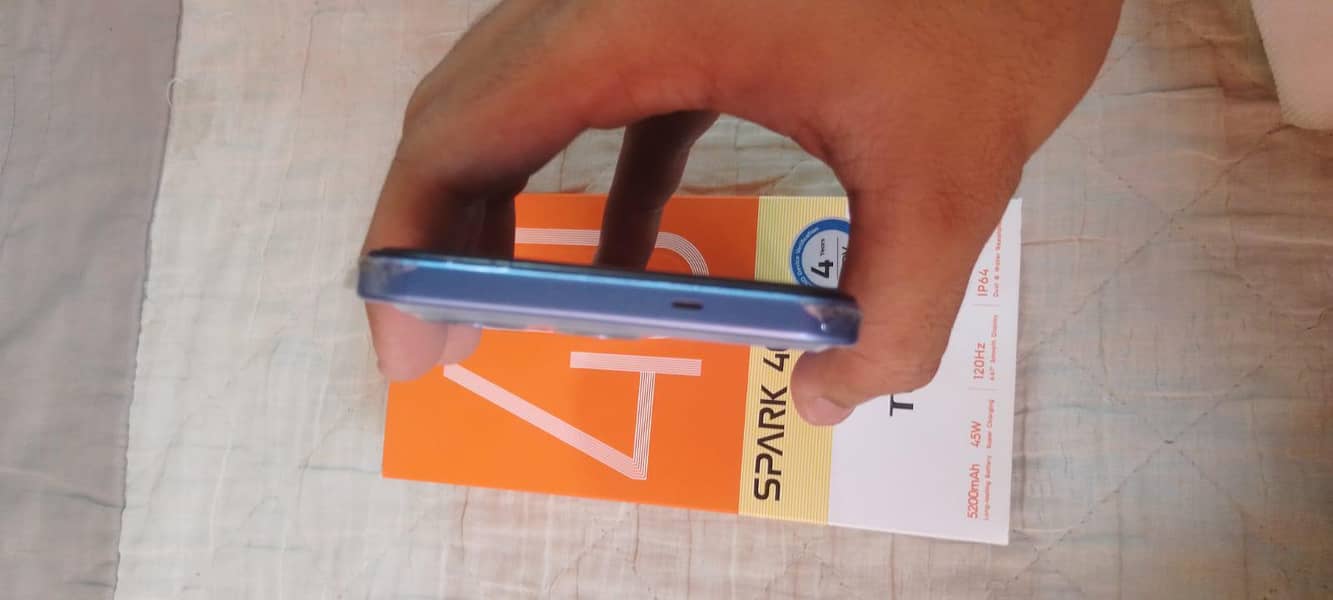 Tecno spark 40 5