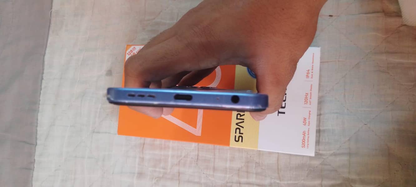 Tecno spark 40 7